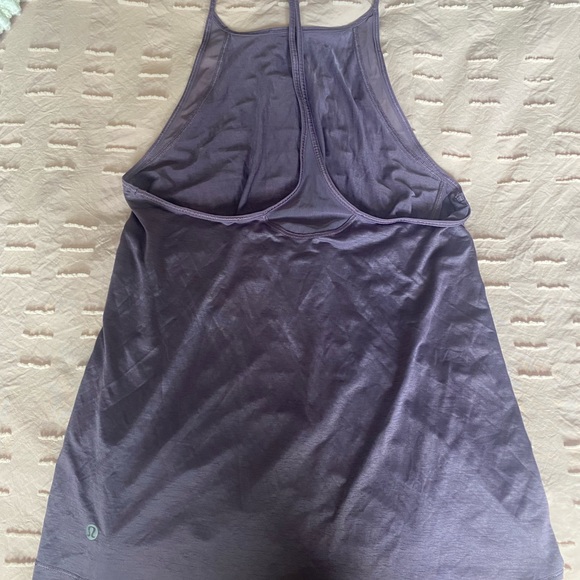 Purple lululemon tank size 6 - Picture 4 of 4